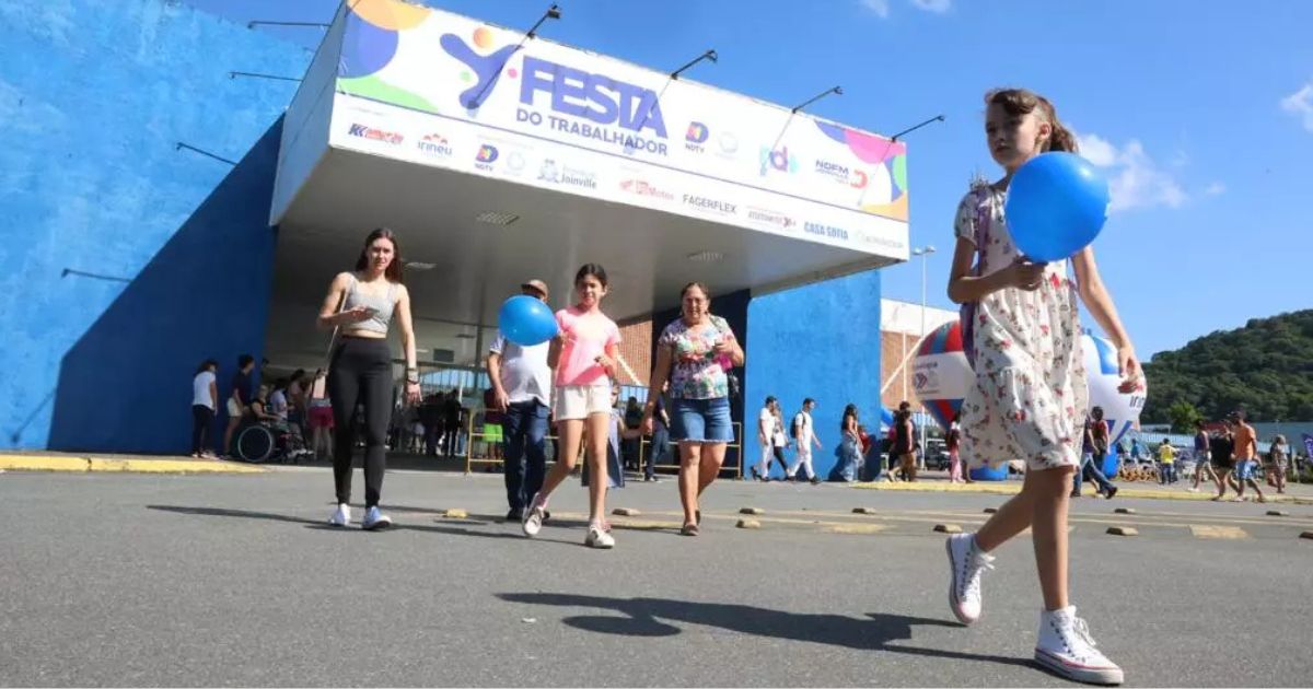 Festa do Trabalhador em Joinville deve reunir mais de 70 mil pessoas com serviços gratuitos e sh...