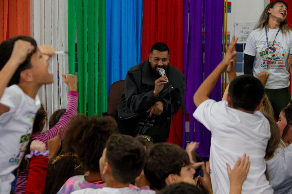 Ex-jogador da seleção brasileira inspira estudantes em projeto pedagógico no CEM São Luiz –...