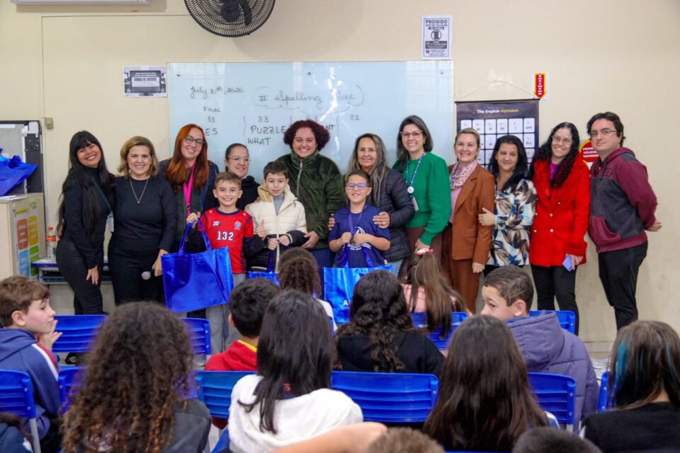 Concurso de Soletração em São José incentiva aprendizado de inglês de forma divertida – Pr...