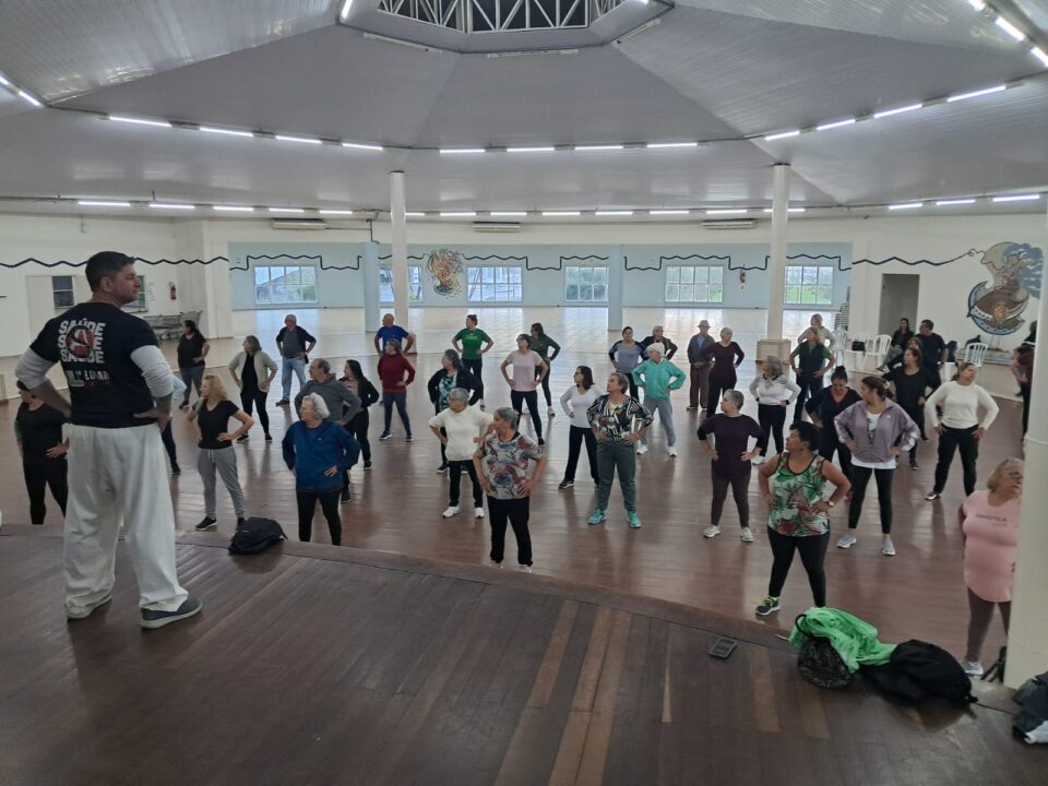 Cati, de São José, inicia aulas de Ginástica Terapêutica Chinesa para pessoas idosas – Pref...