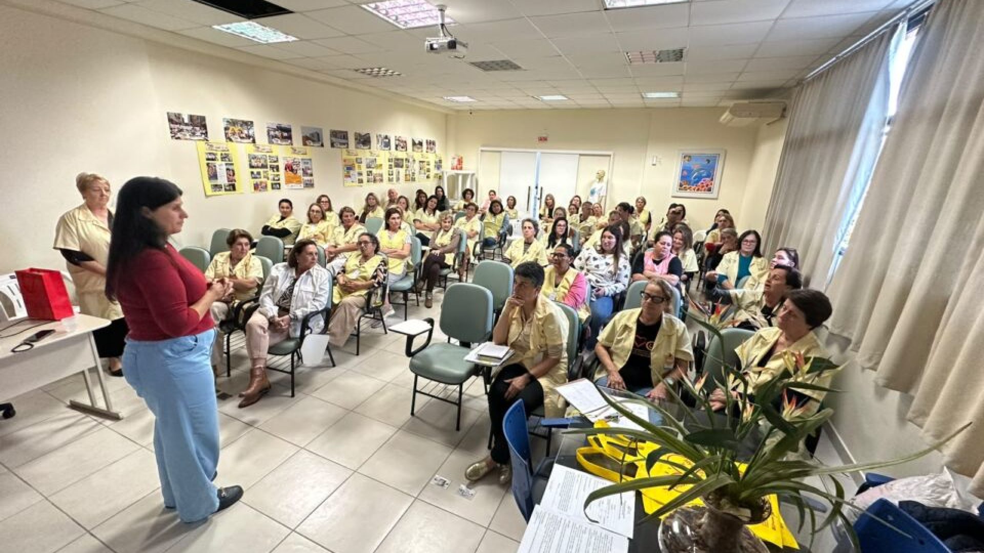Fundesj inicia capacitação de voluntários da Avos com foco no acolhimento humanizado – Prefe...