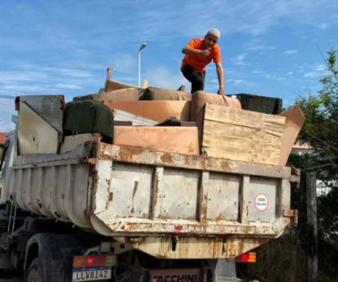 São José recolhe quase 4,5 mil toneladas de móveis e eletrodomésticos descartados irregularme...