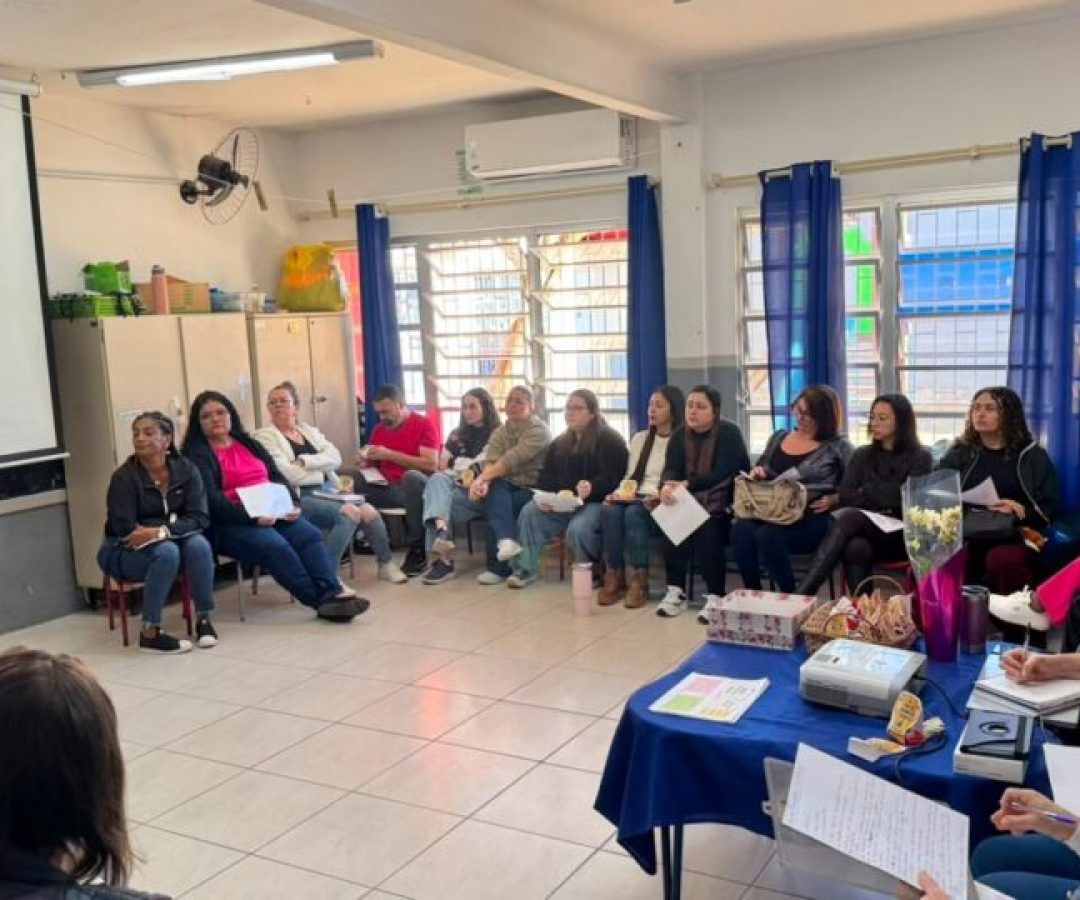 Serviço de Família Acolhedora dialoga com profissionais da educação sobre acolhimento familia...