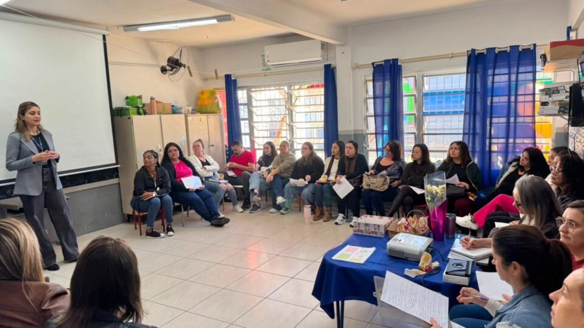 Serviço de Família Acolhedora dialoga com profissionais da educação sobre acolhimento familia...
