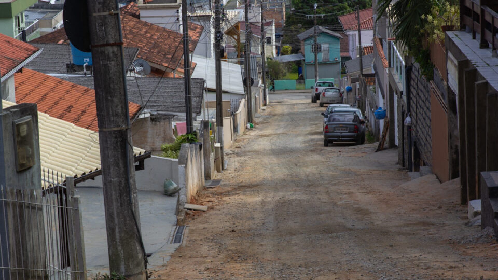 Obra de drenagem na Rua Theodoro Francisco dos Santos, em São José, entra na fase de concretage...