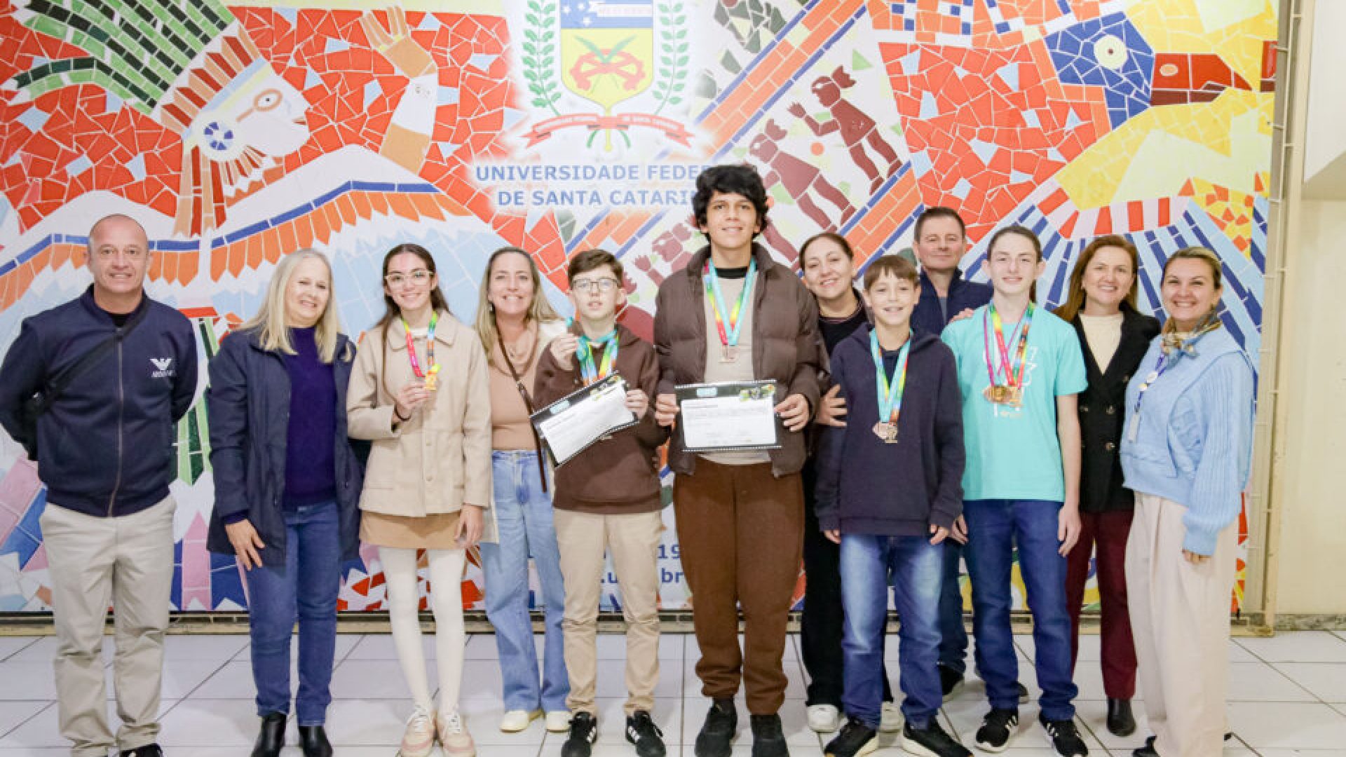 Estudantes de São José recebem medalhas da 20ª Olimpíada Brasileira de Matemática das Escola...