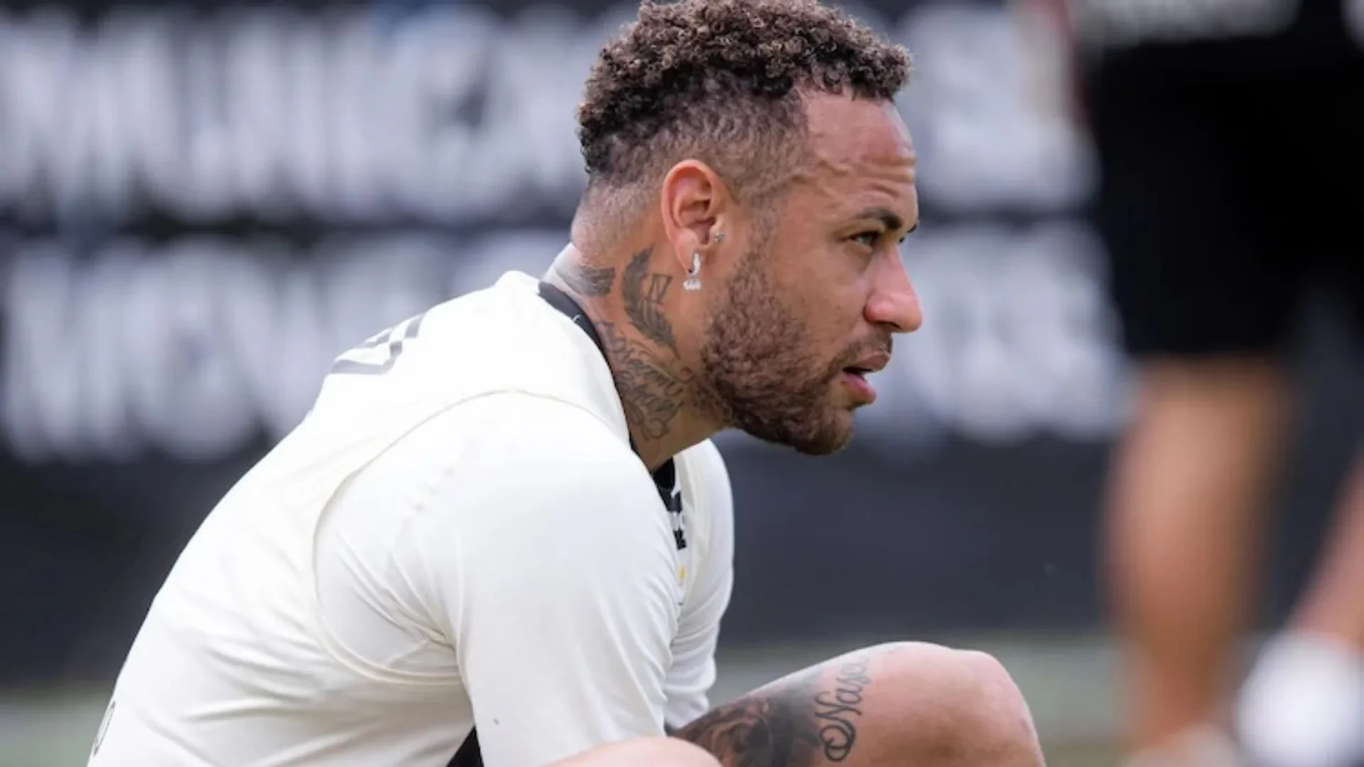 Sem Neymar e Gabigol, Santos visita o Athletico. | Foto: Reprodução SBT Sports / Divulgação