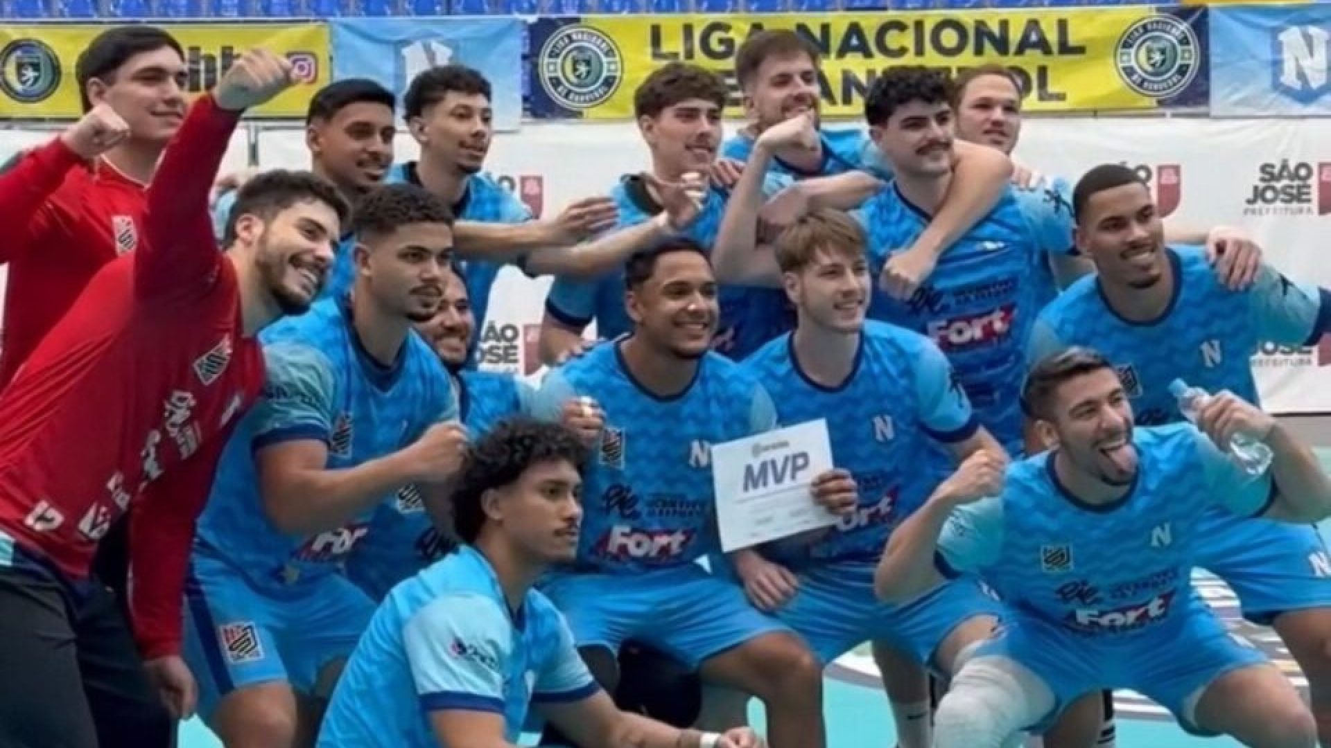 Nacional Handebol vence Osasco por 33 a 22 e se prepara para semifinal da Liga Nacional em São J...
