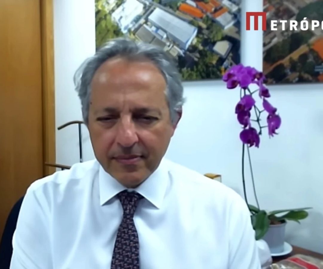 1 de 1 Foto do diretor do Instituto Butantan, Esper Kallás de camisa branca - Metrópoles - Foto...