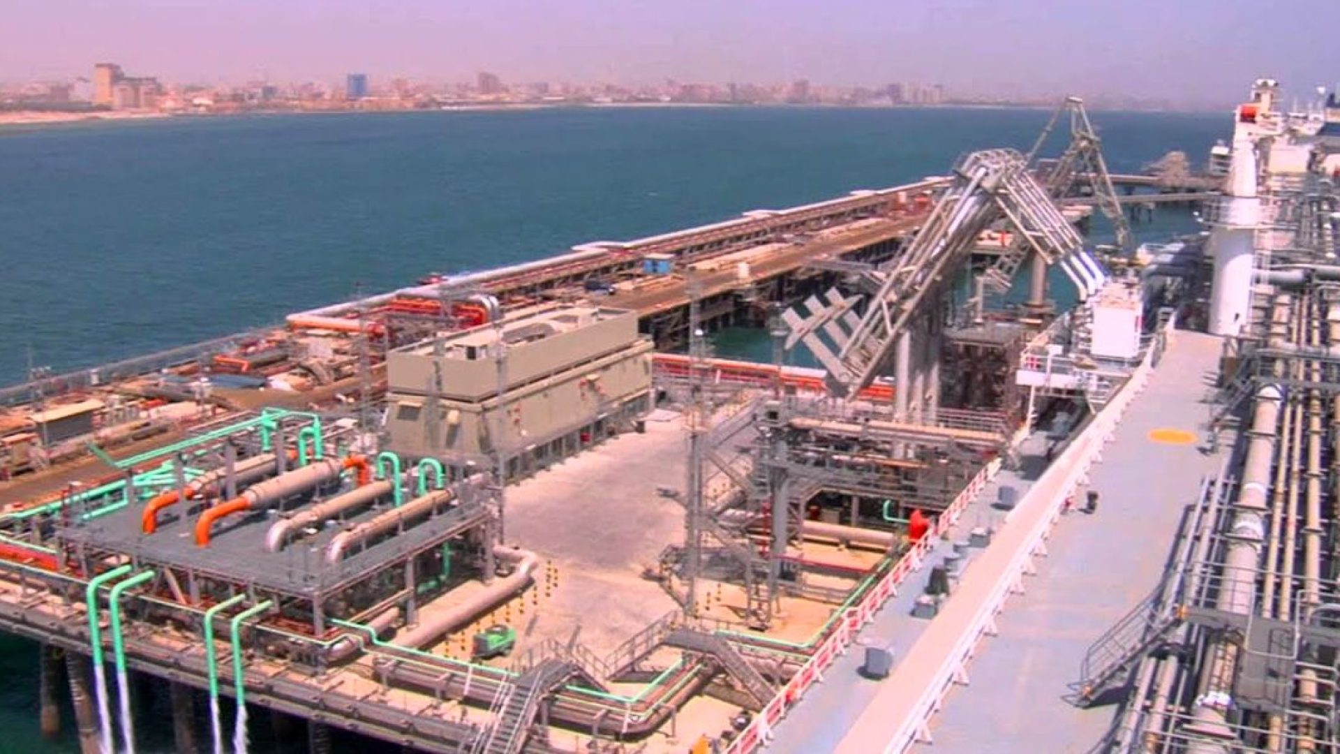 IrÃ£ amplia ofensiva e ataca refinarias em trÃªs paÃ­ses do Oriente MÃ©dio, incluindo a M...